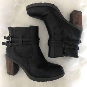Diba Black Boots with Buckle Detail